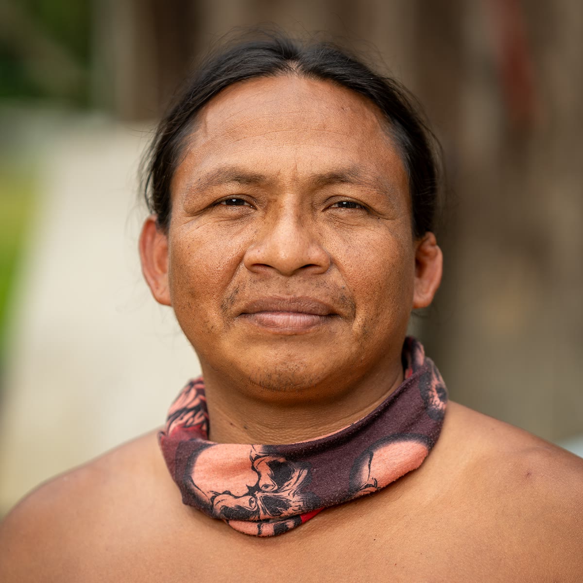 Retrato de Boya, guía Waorani de Bameno